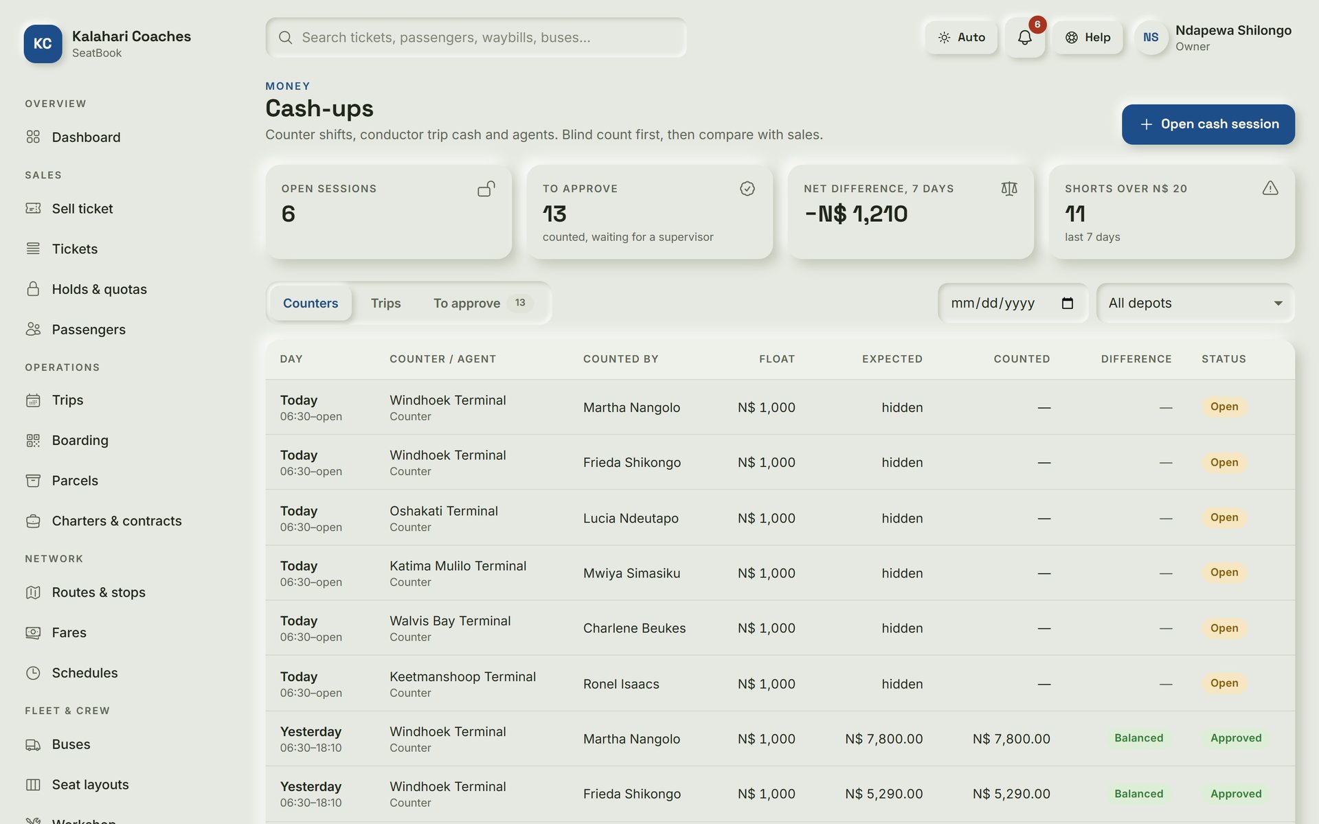 SeatBook: Cash-ups. Each clerk counts the cash first; SeatBook shows the difference only afterwards.